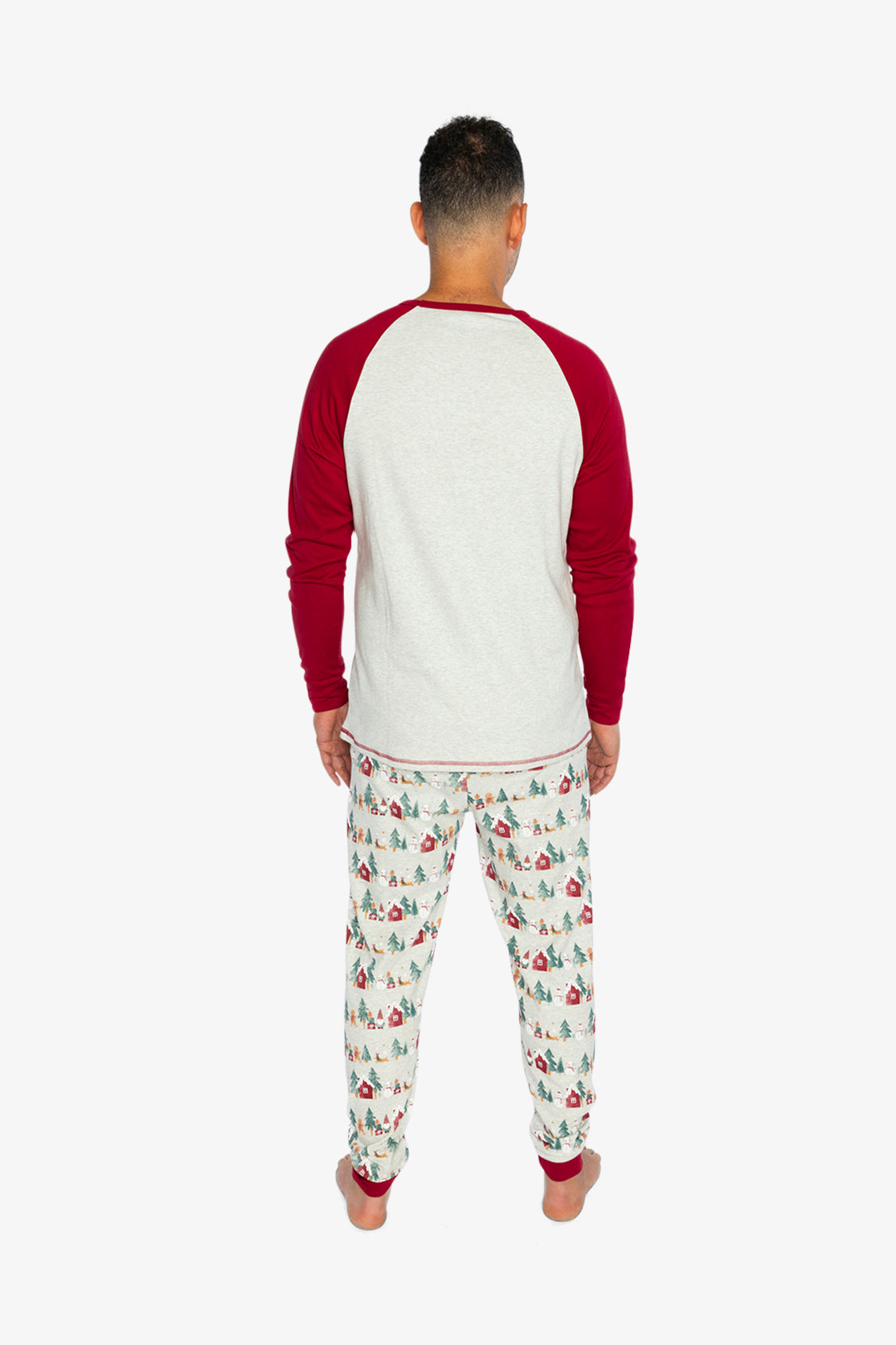 Deux par Deux Men Two Piece Christmas Pajama Set Holiday Print
