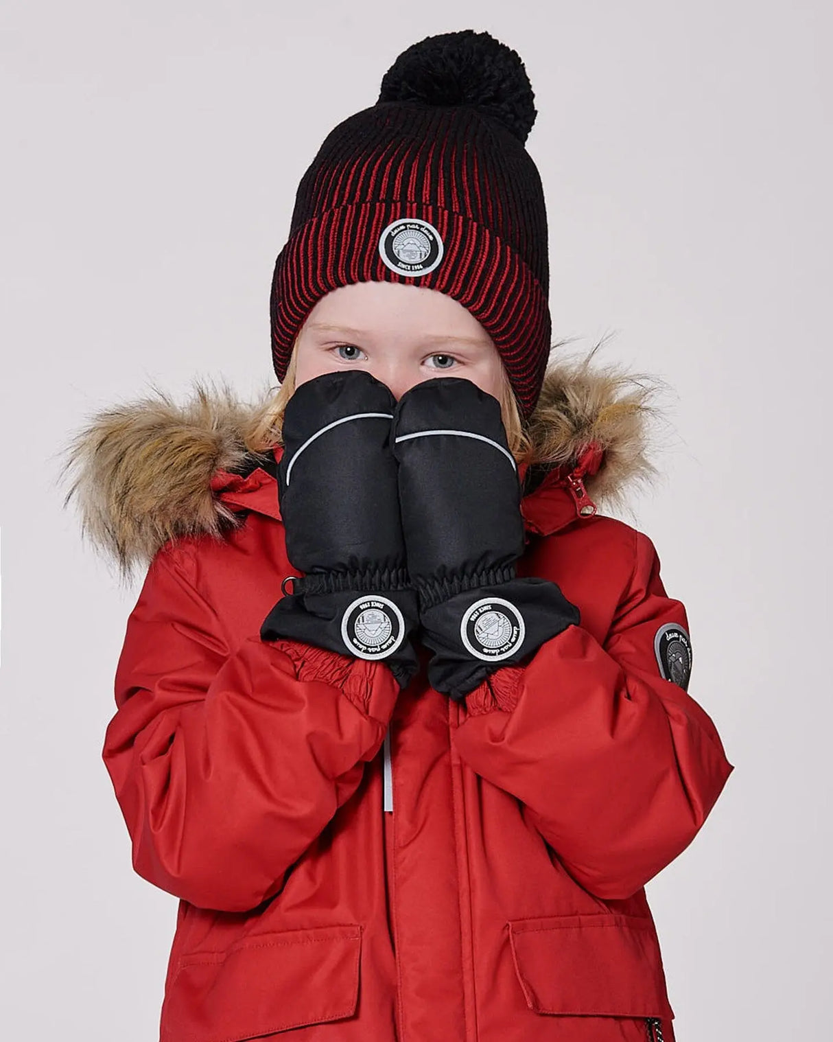 Winter Mittens Play Black | Deux par Deux | Jenni Kidz