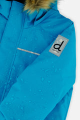 Deux par Deux boys DISCOVER snowsuit, bright blue and navy – close-up of the water-repellent jacket shell and logo patch