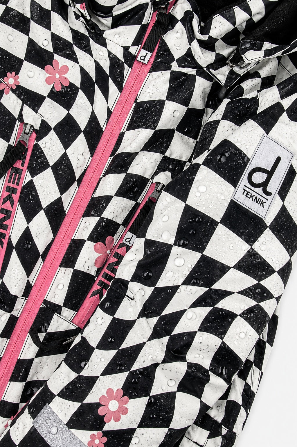 Deux par Deux girls' TEKNIK two-piece snowsuit in white and bright pink checkered print, additional product view