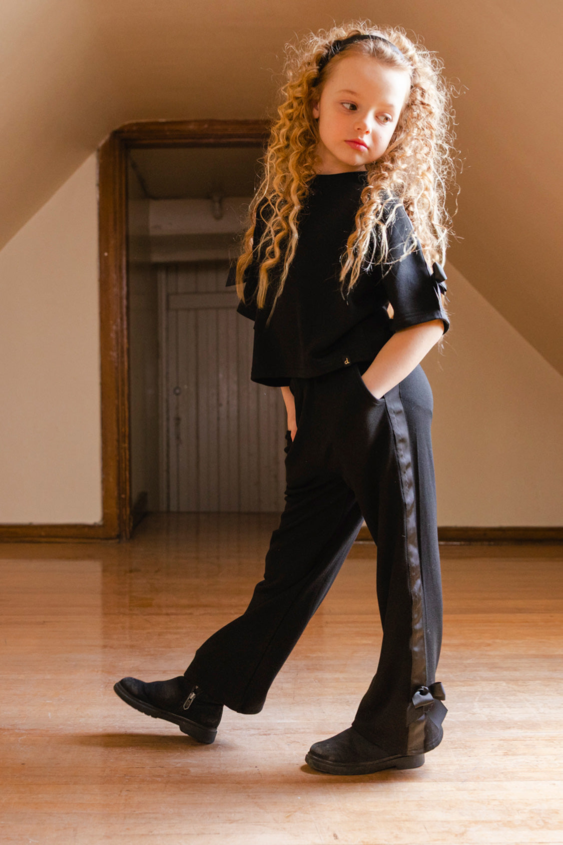 Flare Legs Milano Pants Black-1