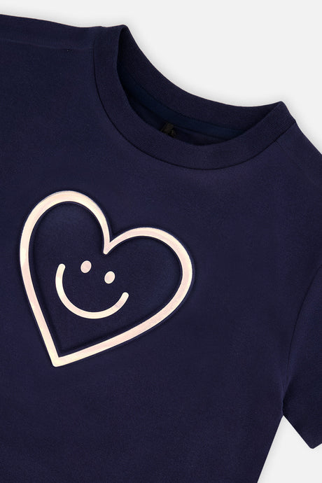 Deux par Deux girls' dark blue jersey T-shirt with holographic heart – close-up of the embossed heart