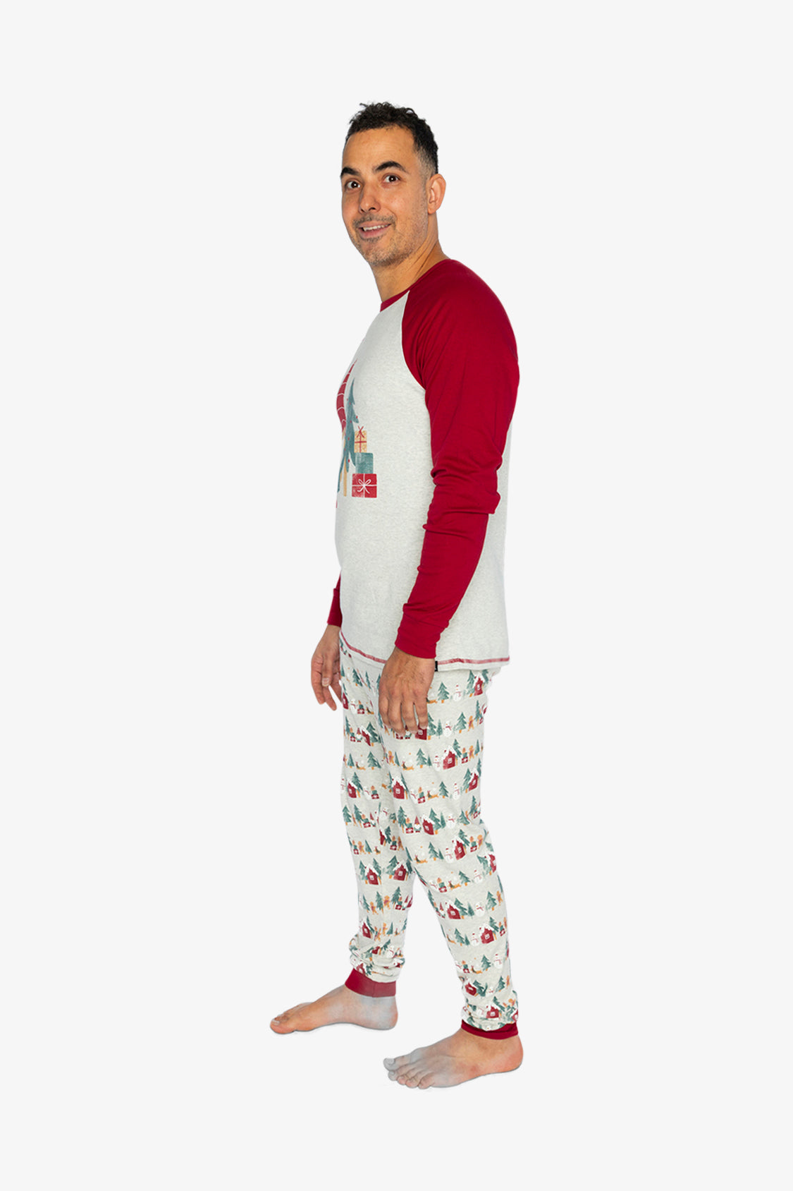 Deux par Deux Men Two Piece Christmas Pajama Set Holiday Print