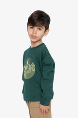 Child wearing the Deux par Deux green forest crewneck, lookbook photo