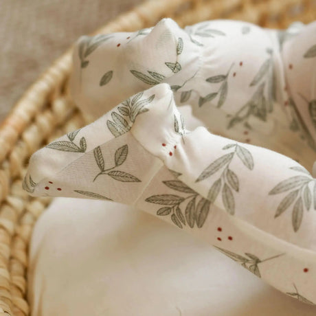 Laurel Leaves Print on Off-White Sleeper | Petit Lem - Jenni Kidz