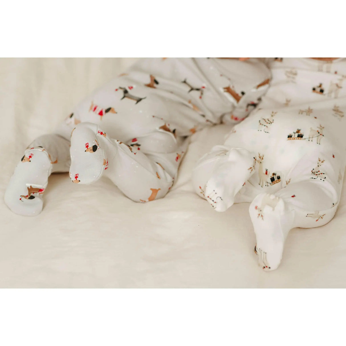 Rudy and Reindeers Print on Off White Sleeper | Petit Lem - Jenni Kidz