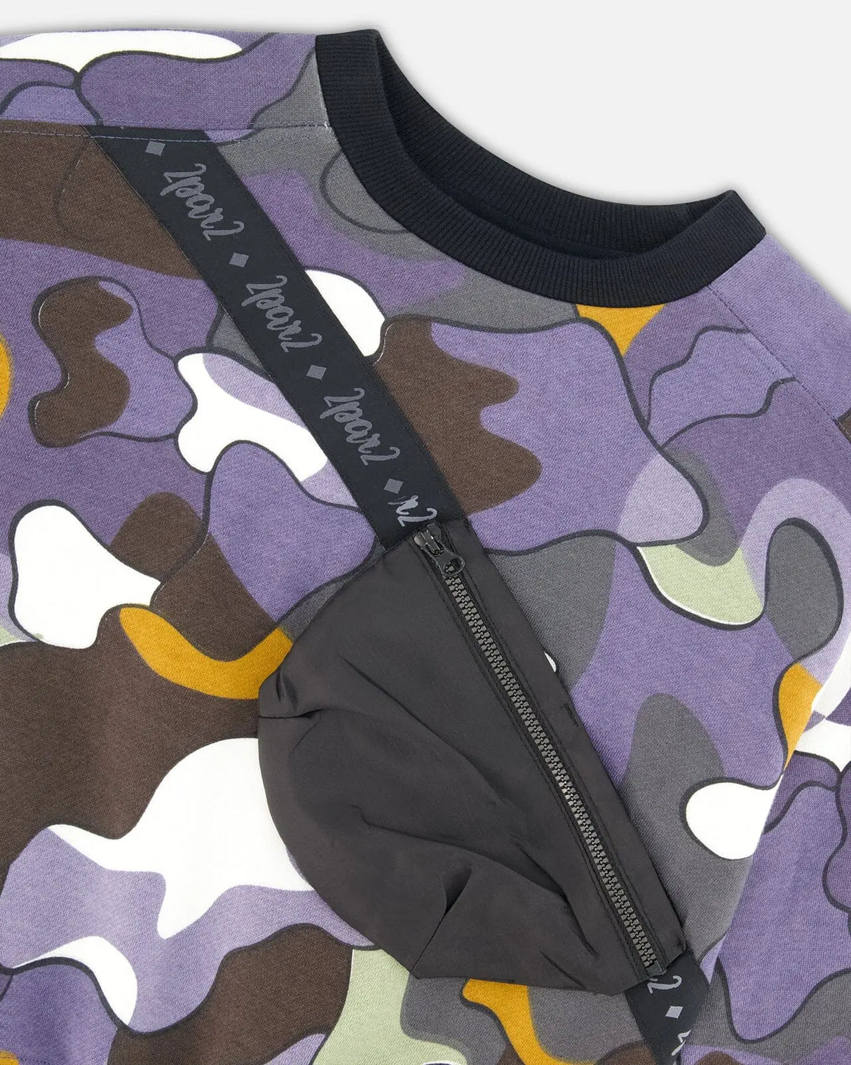 Printed Camo Fleece Sweatshirt With Bag | Deux par Deux | Jenni Kidz