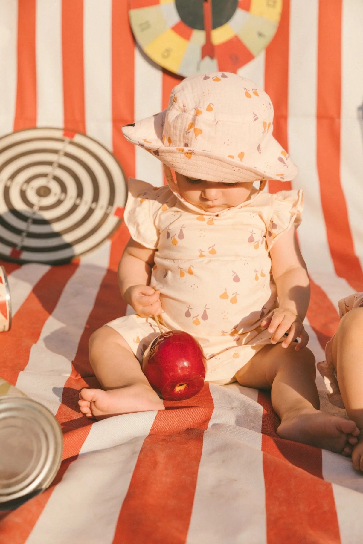 Printed Muslin Bucket Hat Peach With Pears | Deux par Deux | Jenni Kidz