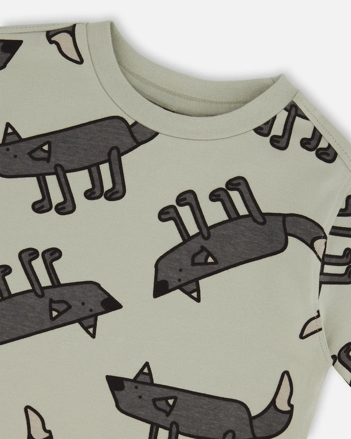 Printed Organic Cotton Tee Gray Wolf On Teal Background | Deux par Deux | Jenni Kidz